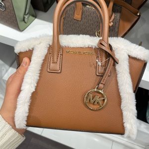 Micheal Kors Scatchel Handbag